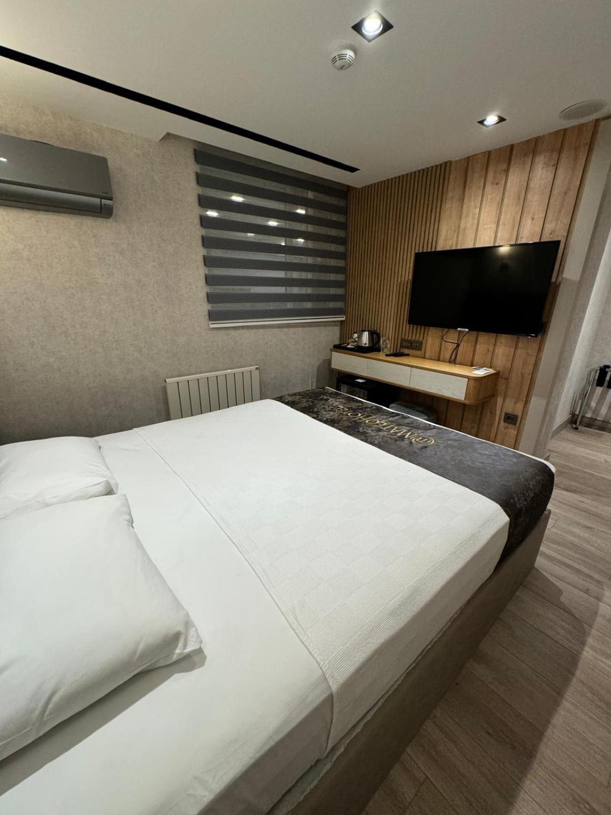 Mateo Otel